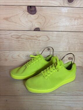 Atoms model 000 neon yellow sneakers 11.75